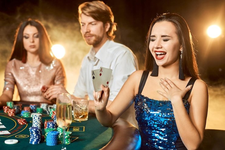 Antarmuka permainan slot Mega Moolah di lx toto menampilkan lima gulungan, simbol-simbol berwarna, dan kontrol taruhan di bawah layar.